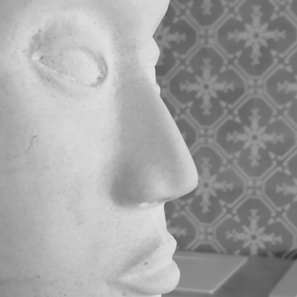 statue_bw